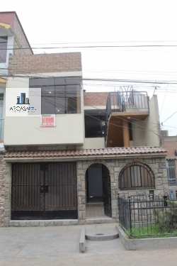 CASA EN VENTA  EN  URB LUCYANA CARABAYLLO 